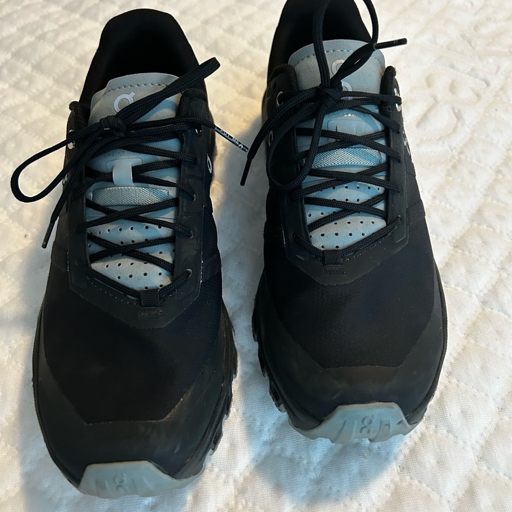 Women’s ON Cloudventure shoes
